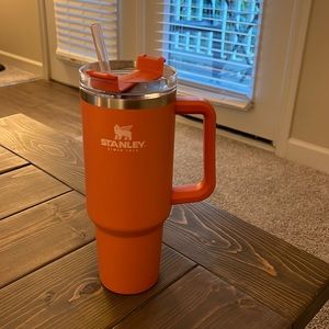 Stanley 40oz quencher tumbler